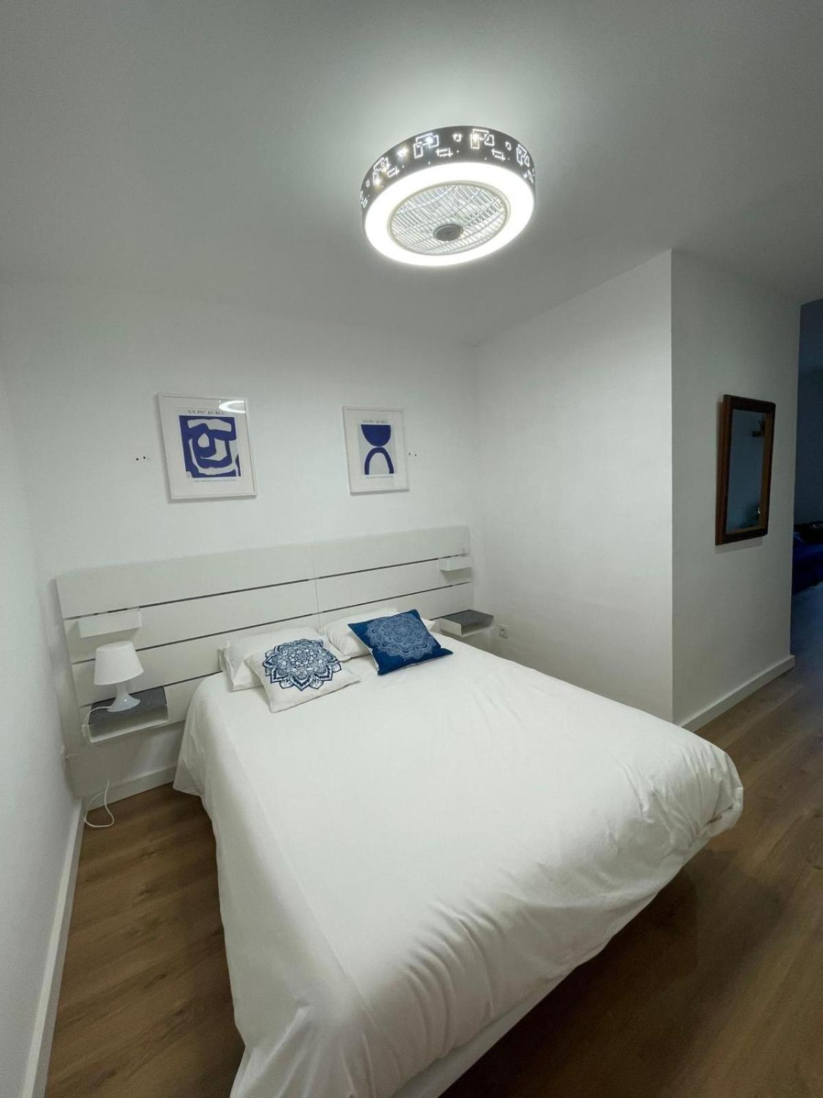 Blanco Y Anil Plaza Apartment
