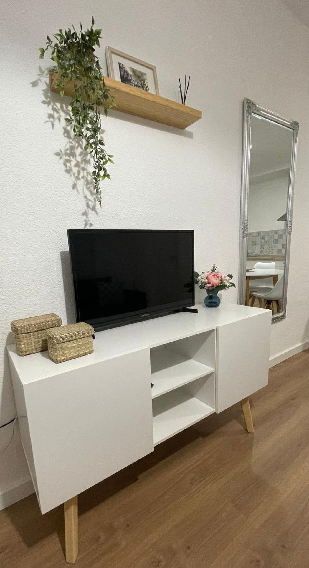 Blanco Y Anil Plaza Apartment Valdepenas