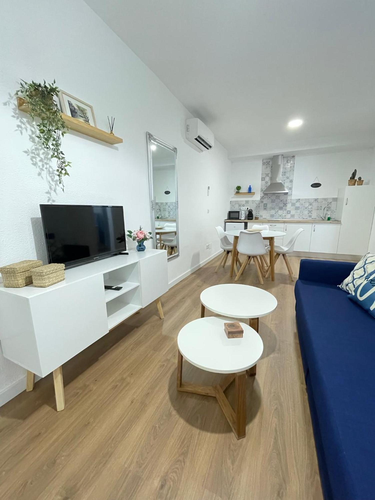 Blanco Y Anil Plaza Apartment *